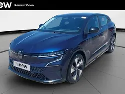 Bleu Utilisé 2022 Renault Mégane Equilibre Berline | 19 490 € (Prix juste)
