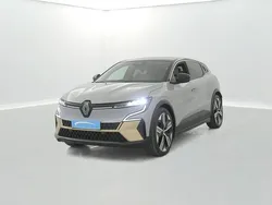 Noir Utilisé 2023 Renault Mégane Iconic | 27 390 € (Prix juste)