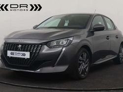 Gris Utilisé 2021 Peugeot 208 Active Citadine | 13 995 € (Prix juste)