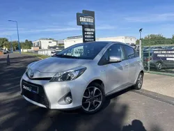 Gris Utilisé 2014 Toyota Yaris Hybrid Citadine | 11 990 € (Prix juste)
