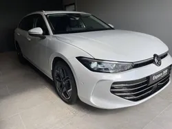 Blanc Utilisé 2024 VW Passat Elegance Coupé | 42 970 €