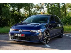 Bleu Utilisé 2021 VW Golf VIII GTI Citadine | 27 990 € (Prix juste)