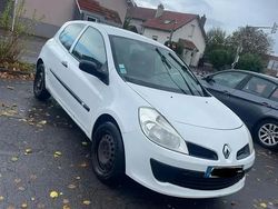 Utilisé 2009 Renault Clio III Berline | 1 990 €