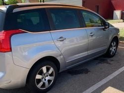 Utilisé 2016 Peugeot 5008 Style Monospace | 9 500 € (Prix juste)