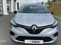 Gris Utilisé 2023 Renault Clio V Equilibre Berline | 14 999 € (Prix juste)