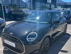Noir Utilisé 2024 Mini Cooper Favoured Citadine | 35 999 €