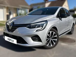 Gris Utilisé 2023 Renault Clio V Techno Berline | 15 207 € (Bon prix)