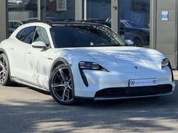 Utilisé 2022 Porsche Taycan Cross Turismo Berline | 66 990 € (Prix juste)