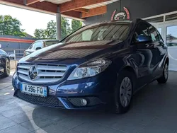 Bleu Utilisé 2012 Mercedes B180 Monospace | 11 990 € (Prix assez cher)