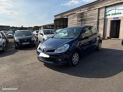 Bleu Utilisé 2008 Renault Clio III Expression Berline | 3 999 € (Prix juste)