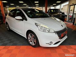 Utilisé 2013 Peugeot 208 Active Citadine | 7 990 € (Prix cher)