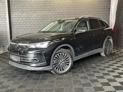 Noir Utilisé 2024 VW Tiguan Elegance SUV | 38 964 € (Prix assez cher)