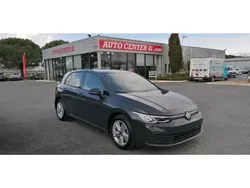 Gris Utilisé 2020 VW Golf VIII Life Berline | 22 490 € (Prix assez cher)