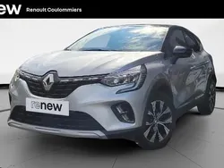 Gris Utilisé 2024 Renault Captur Techno SUV | 17 700 € (Prix juste)