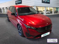 Rouge Utilisé 2022 Peugeot 308 Allure Berline | 21 990 € (Prix juste)