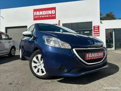 Bleu Utilisé 2015 Peugeot 208 Citadine | 6 990 € (Prix juste)