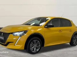 Utilisé 2022 Peugeot e-208 Style Citadine | 15 999 € (Prix juste)
