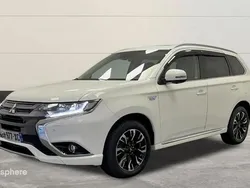 Blanc Utilisé 2016 Mitsubishi Outlander P-HEV Instyle SUV | 15 999 € (Prix juste)