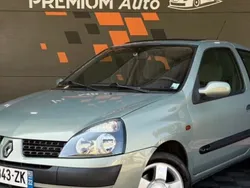 Utilisé 2001 Renault Clio II Luxe Citadine | 4 990 € (Prix assez cher)