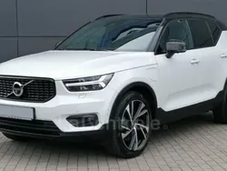 Blanc metal Utilisé 2021 Volvo XC40 R-Design SUV | 41 990 € (Prix cher)