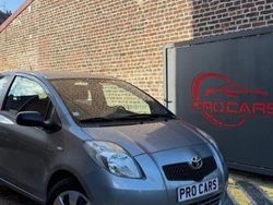 Gris Occasion 2008 Toyota Yaris Citadine | 4 990 € (Prix juste)