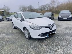 Blanc Utilisé 2014 Renault Clio IV Business Berline | 7 000 € (Prix juste)