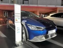 Bleu Nouvelle 2025 Kia EV6 Active SUV | 33 900 € (Super prix)