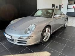 Gris Utilisé 2004 Porsche 911 Carrera S Coupé | 49 900 € (Prix juste)