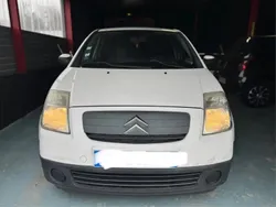 Blanc Utilisé 2006 Citroën C2 Citadine | 3 999 € (Prix assez cher)