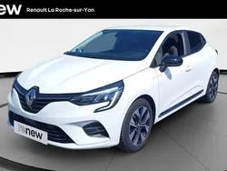 Blanc Utilisé 2023 Renault Clio V Evolution Citadine | 16 890 € (Prix juste)