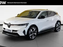 Blanc Utilisé 2022 Renault Mégane Techno Berline | 26 990 € (Prix assez cher)
