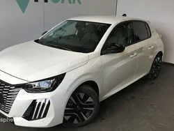 Blanc Utilisé 2025 Peugeot e-208 Allure Citadine | 27 610 €