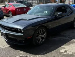 Utilisé 2016 Dodge Challenger Coupé | 44 980 € (Prix juste)