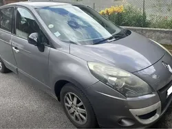 Gris Utilisé 2011 Renault Scénic III Monospace | 2 500 € (Super prix)