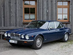 Bleu Utilisé 1984 Jaguar XJ6 Berline | 12 500 €