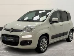 Colore esterno (bílá gelato) Utilisé 2019 Fiat Panda Lounge Citadine | 9 499 € (Prix cher)
