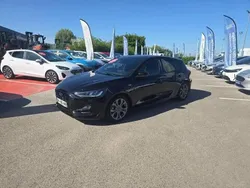 Noir Utilisé 2024 Ford Focus ST-Line X Berline | 23 999 € (Prix juste)