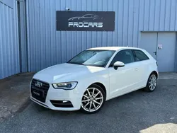 Blanc Utilisé 2015 Audi A3 Ambition Coupé | 10 490 € (Prix cher)