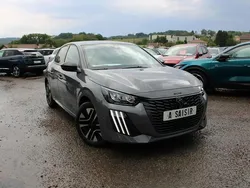 Gris Utilisé 2024 Peugeot 208 Allure Citadine | 19 990 € (Prix juste)