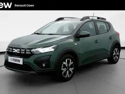 Gris Utilisé 2024 Dacia Sandero Expression Citadine | 16 990 € (Prix assez cher)