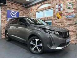 Gris Utilisé 2022 Peugeot 5008 GTi Monospace | 31 764 € (Prix juste)