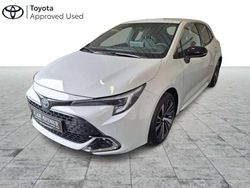 Blanc Nouvelle 2025 Toyota Corolla Style Citadine | 33 835 € (Prix cher)