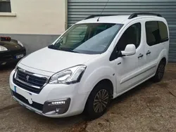Blanc Utilisé 2016 Peugeot Partner Tepee Style Monospace | 9 000 € (Prix juste)
