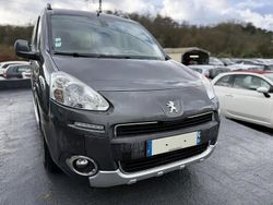 Gris Occasion 2015 Peugeot Partner Outdoor Van | 7 990 € (Prix juste)