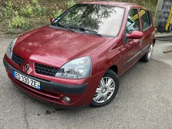Utilisé 2001 Renault Clio II Berline | 2 000 € (Bon prix)