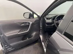 Utilisé 2021 Toyota RAV4 Hybrid SUV | 35 990 € (Prix cher)
