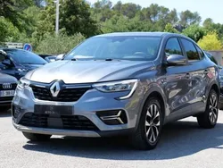 Gris Utilisé 2022 Renault Arkana Business SUV | 14 990 € (Bon prix)