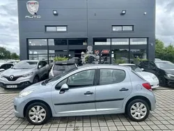 Bleu Utilisé 2009 Peugeot 207 Berline | 4 490 € (Prix juste)