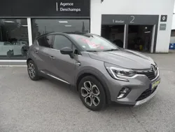Gris Utilisé 2022 Renault Captur SUV | 17 990 € (Bon prix)