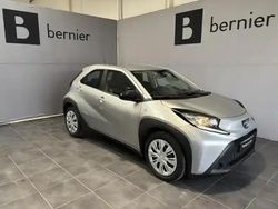 Gris minéral métallisé Utilisé 2022 Toyota Aygo X SUV | 13 980 €